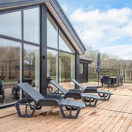 5 Star In Holiday home